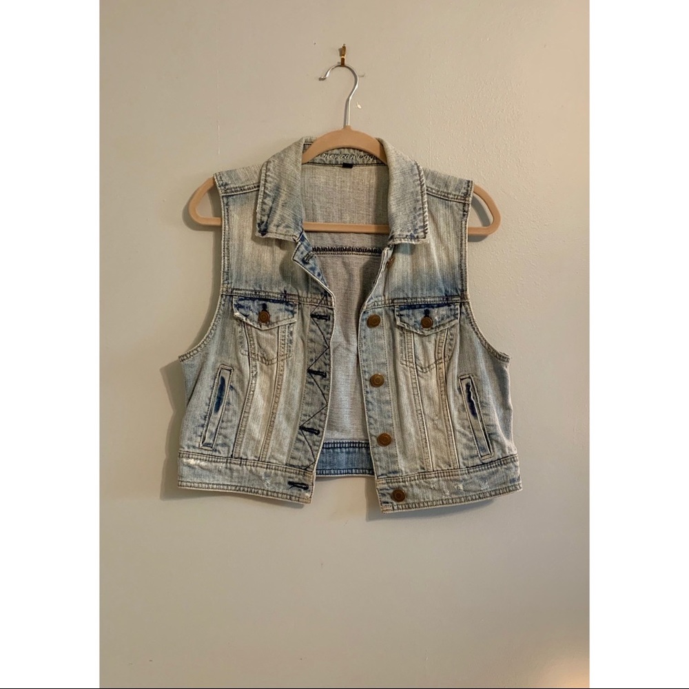Jean Vest
